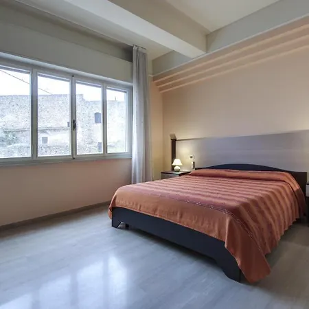 Aragonese فندق مبيت وإفطار *